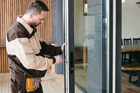 Southeast Edmonton-screen-door-repair